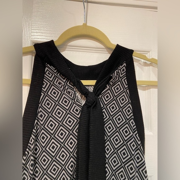 Papaya Size Size L Black Geometric Ribbed Knit Sleeveless Halter Pullover Top - Picture 11 of 12